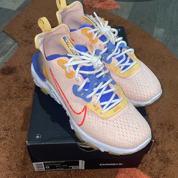 Women’s Nike React Vision - Picture 2 of 9
